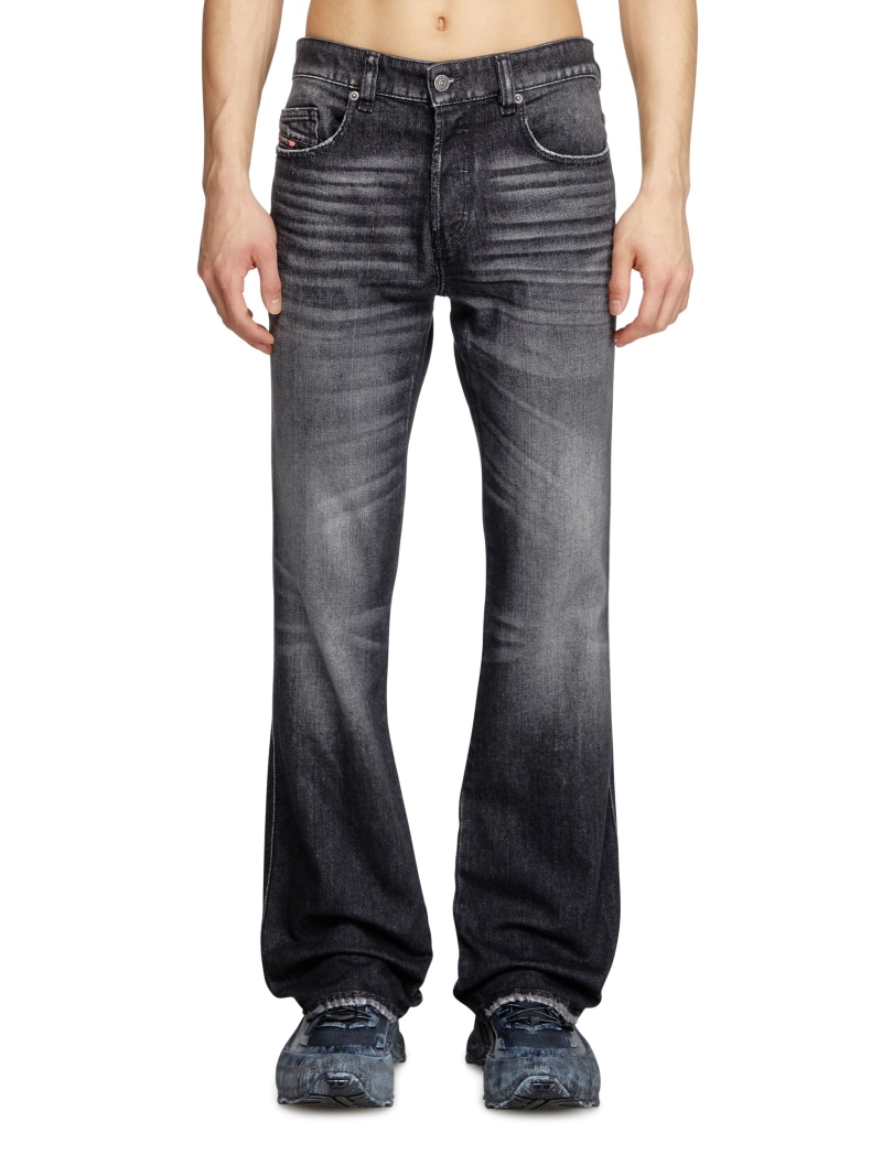 新品 DIESEL ストレートデニム リップド加工 Dロゴ D-Martia DIESEL ディーゼル D-MARTIA-S マーシャ レギュラー ストレート