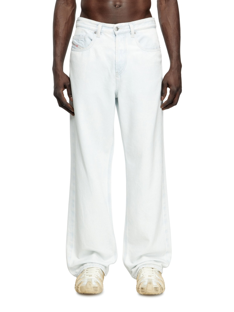DIESEL メンズ デニムパンツ RELAXED 2001 D-MACRO L.30 ディーゼル パンツ ジーンズ・デニムパンツ ブルー【送料無料】