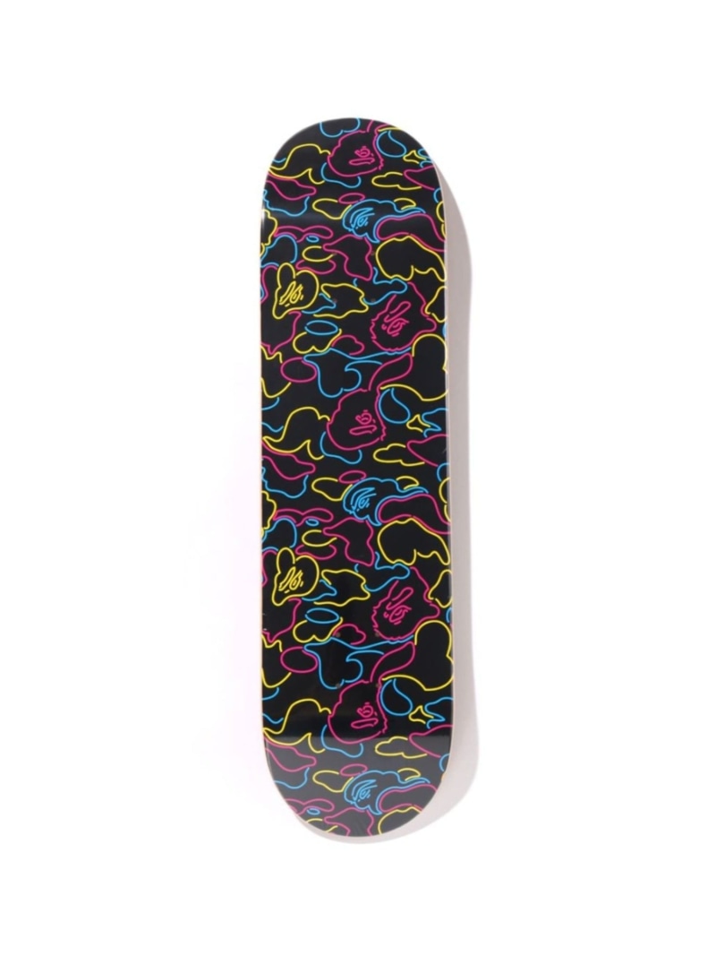 A BATHING APE NEON CAMO SKATEBOARD ア ベイシング エイプ スポーツ・アウトドア用品 その他のスポーツ・アウトドア用品 ブラック【送料無料】 15,400円