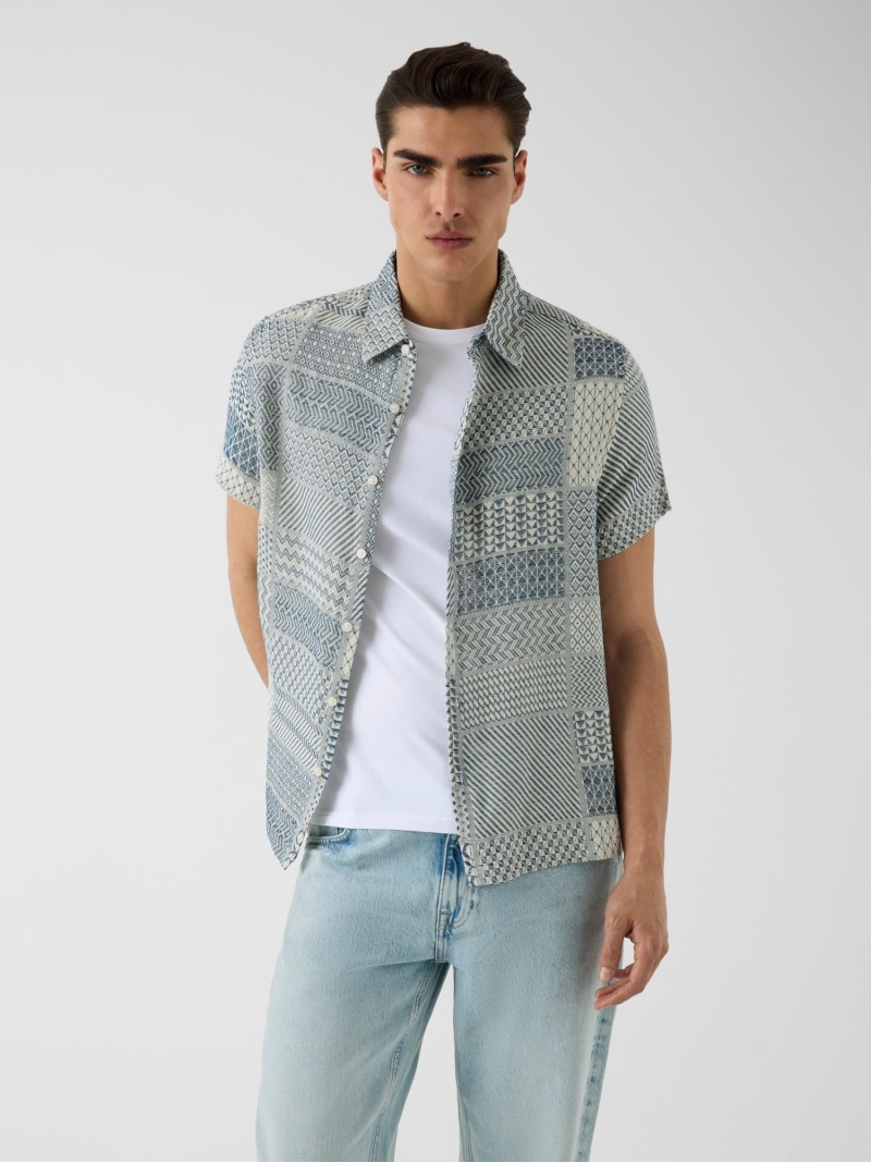 【SALE／10%OFF】GUESS GUESS/(M)MALIK Patchwork Shirt プルオーバー 半袖 ゲス トップス プルオーバー・トップ 青み【RBA_E】【貨物輸送無料】