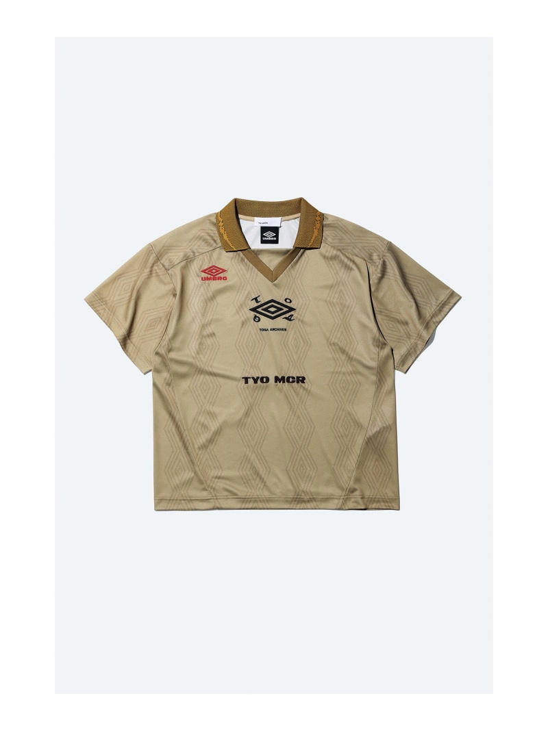 TOGA ARCHIVES Game shirt UMBRO SP トーガ トップス カットソー・Tシャツ ブラック ベージュ【送料無料】