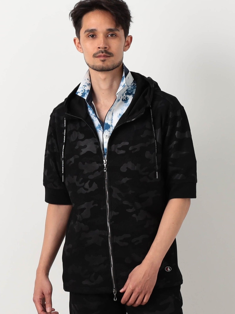 NICOLE CLUB FOR MEN 【NICOLE SPORTS】エンボス柄5分袖ジップパーカー ニコル トップス パーカー・フーディー ホワイト ブラック【先行予約】*【送料無料】