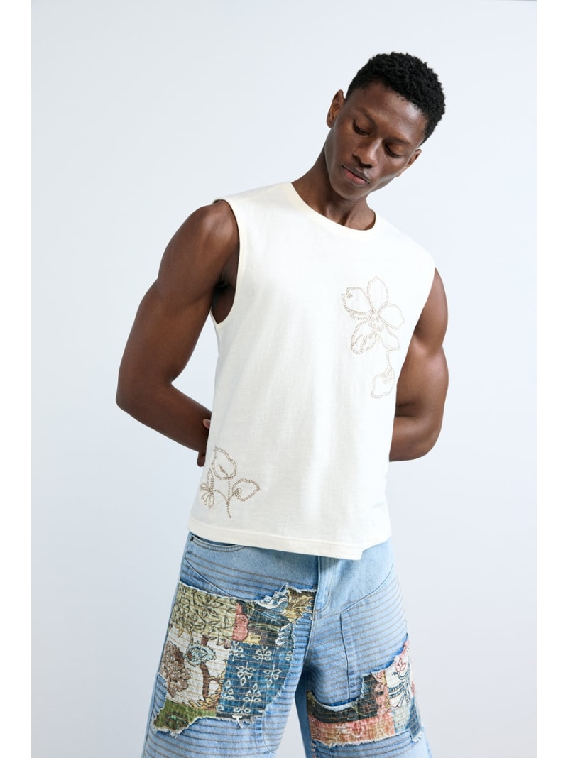 Desigual 刺しゅう入り口・入口ノースリーブプルオーバー デシグアル トップス ノースリーブ・貯蔵タンクいの一番 白いこと【貨物輸送無料】
