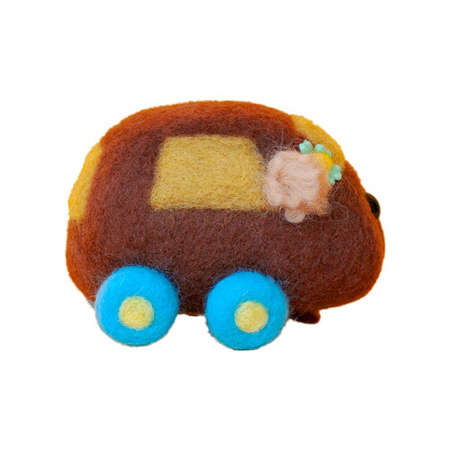 楽天市場 Pui Pui モルカーキット ニードルフェルトで作るpui Pui モルカー 両耳に花の髪 飾りを付けているチョコレートのような茶色のモルカー チョコ のキット アクレーヌ使用 羊毛フェルト 夏休み宿題プイプイモルカー アビー テディ チョコも追加 アット