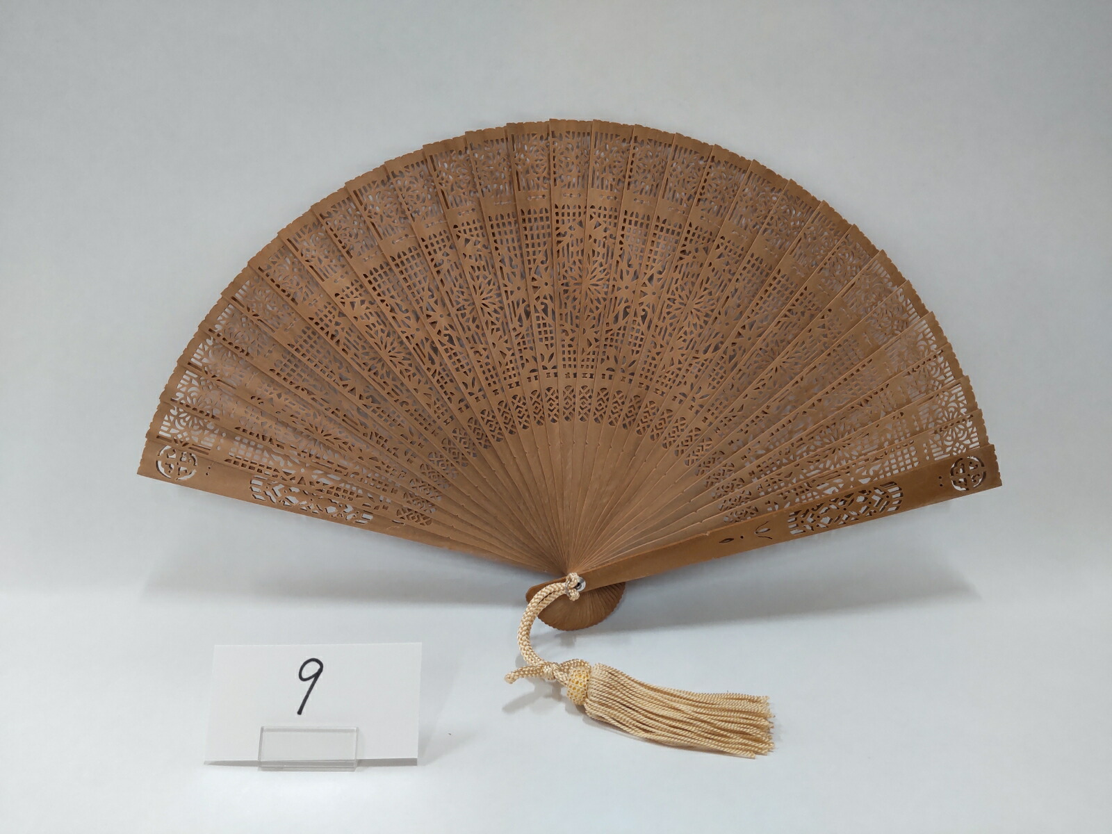 白檀の原木　515g 老山白檀木 216g - 香老舗 高野山大師堂