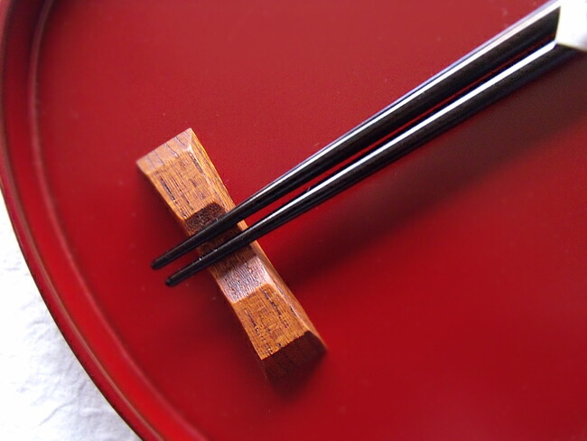 輪島漆塗漆器手彫り沈金箸波2膳夫婦セット桐箱入り【母の日/父の日/結婚式/引き出物/プチギフト/御祝い/御礼/挨拶/景品/イベント/記念品/誕生日/敬老の日/各種ギフトに】