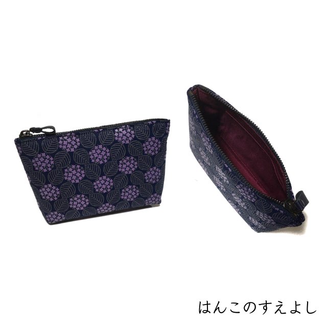 お手軽価格で贈りやすい 印傳屋 みその 4ポーチ 小物入れ 紺地グレー漆 紫更紗 紫陽花 あじさい 紺地グレー漆 紫更紗 印傳屋 上原勇七 印傳屋 紫陽花 あじさい 上原勇七 Inden Ya 甲州印伝 いんでん インデン No 8008 21年正規商品 メンズ財布