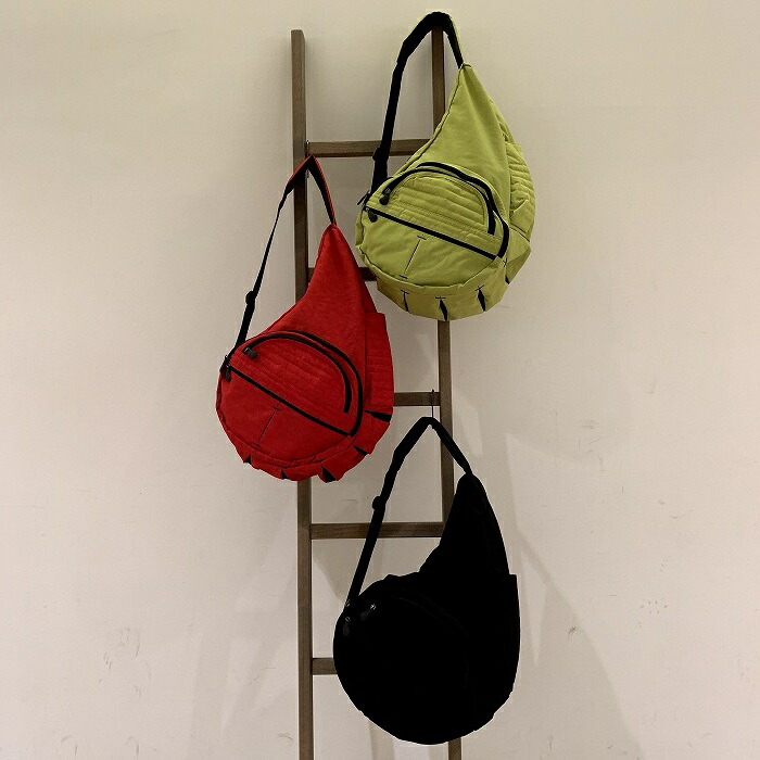 ヘルシーバックバッグ HEALTHY BACK BAG bigbag 【一年無料保証】 (正規販売店)　テクスチャ－ドナイロン Textured Nairon ショルダーバッグ 洗濯可能 軽量 マザーバッグ おでかけ 新生活 散歩 旅行 ジム アウトドア 父の日