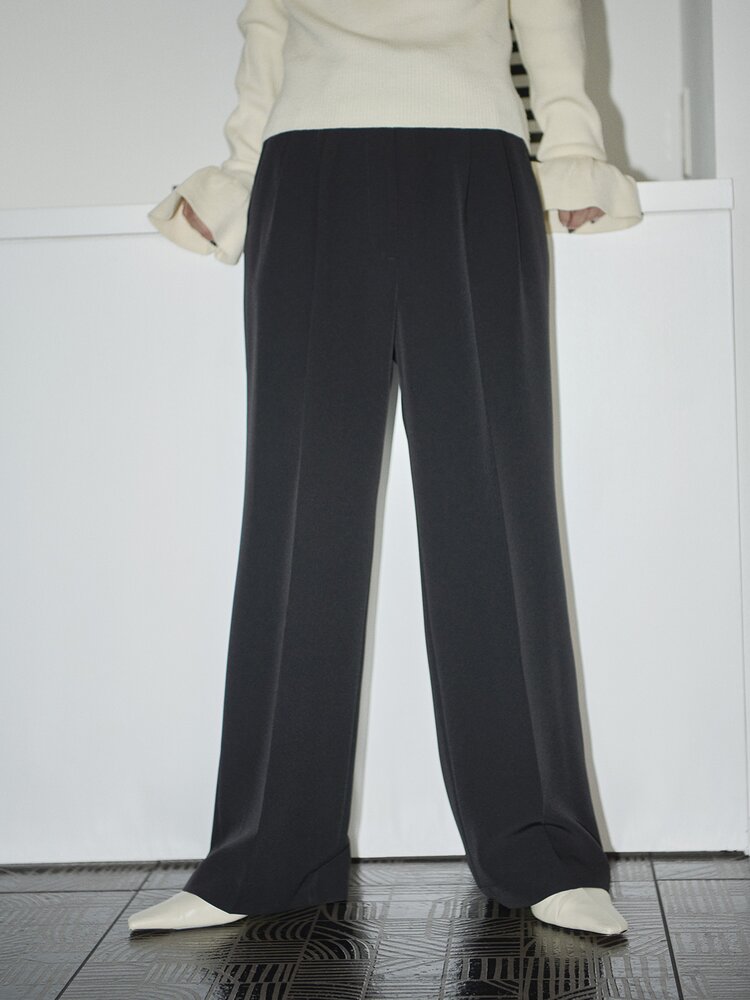 CIS．ストレートパンツ ストレート パンツ レディース ボトムス ウォッシャブル 2WAYストレッチ ストレッチ ダブルクロス 無地 ツータック バックゴム ビジネス オフィス フォーマル カジュアル ブラック系 ベージュ系 秋冬 スーツスクエア｜SUITSQUARE