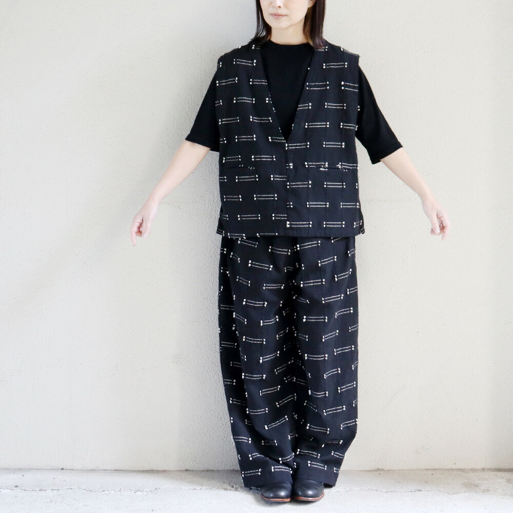 ARTE POVERA アルテポーヴェラ　インドジャガード2タックイージーパンツ　#サンドベージュ、ブラック