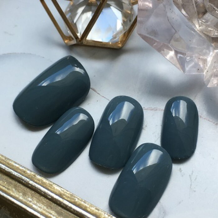 楽天市場 ネイルチップ サイズオーダーネイルチップ 成人式ネイルチップ ブライダルネイルチップ 大人ネイル 結婚式 卒業 入学 ショートネイル チップ シンプルネイルチップ ネイルチップ通販 短い 小さな爪 オーバル ラウンド デニムブルー すみれいろネイル