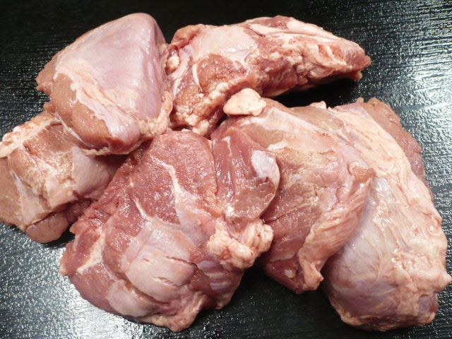 国産豚のほほ肉　ブロック　　約５００g