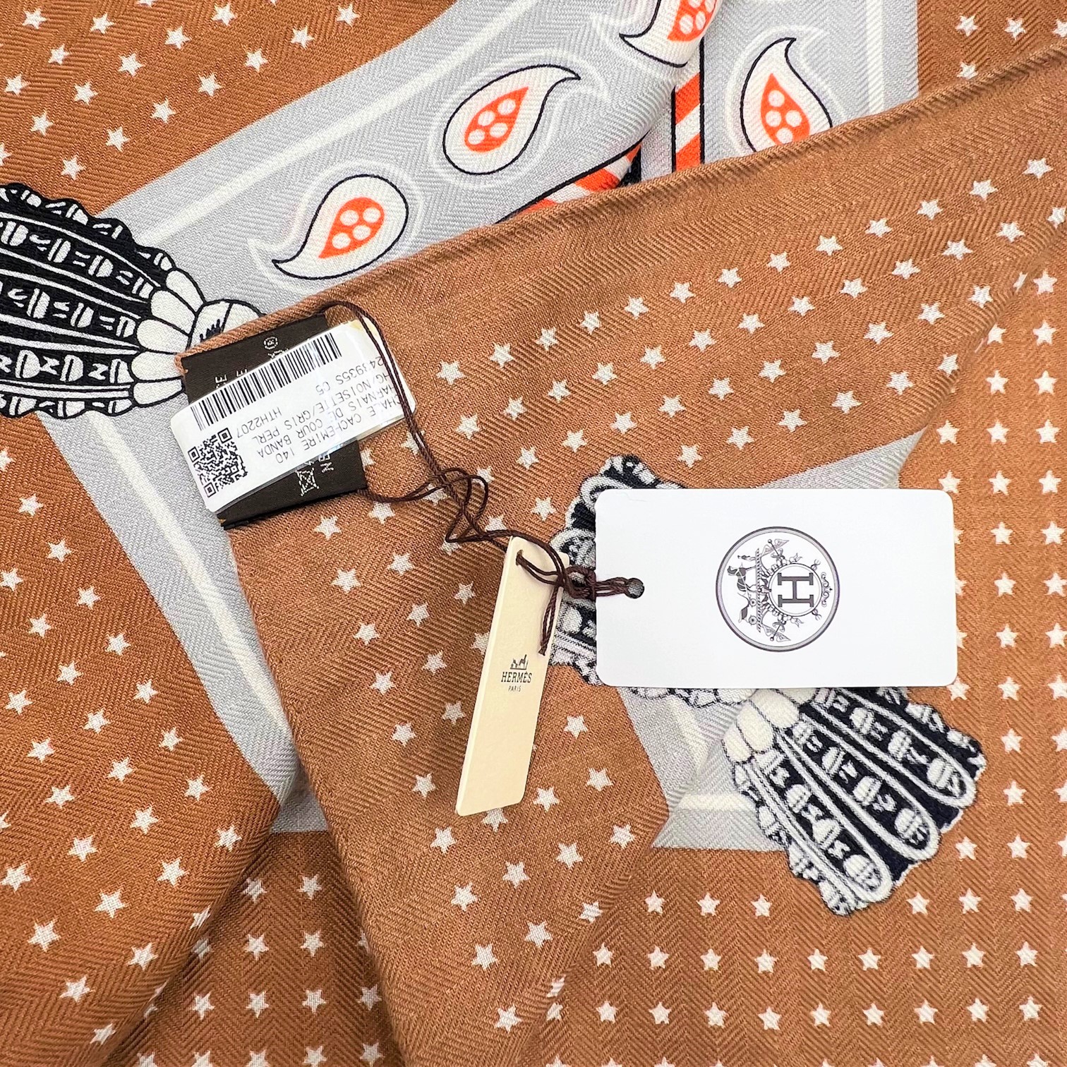 HERMES エルメス スカーフ カレ140 宮廷の馬具 バンダナ ノアゼット ...