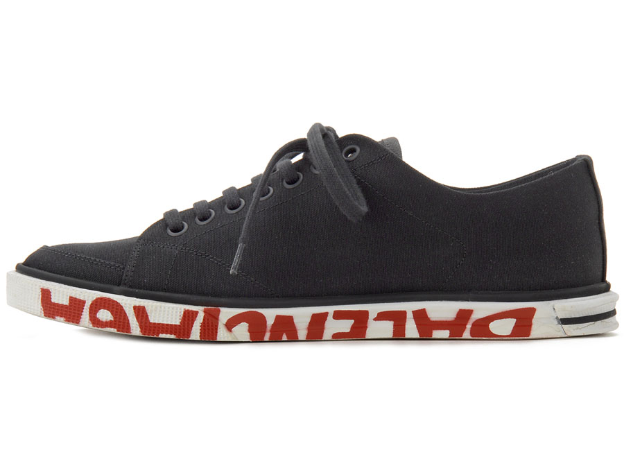 バレンシアガ レディース スニーカー キャンバス スニーカー レディース靴 ブラック スリッポン Balenciaga Balenciaga 黒 キャンバス ダメージ加工 ローカットスニーカー S Selectバレンシアガ Balenciaga スニーカー