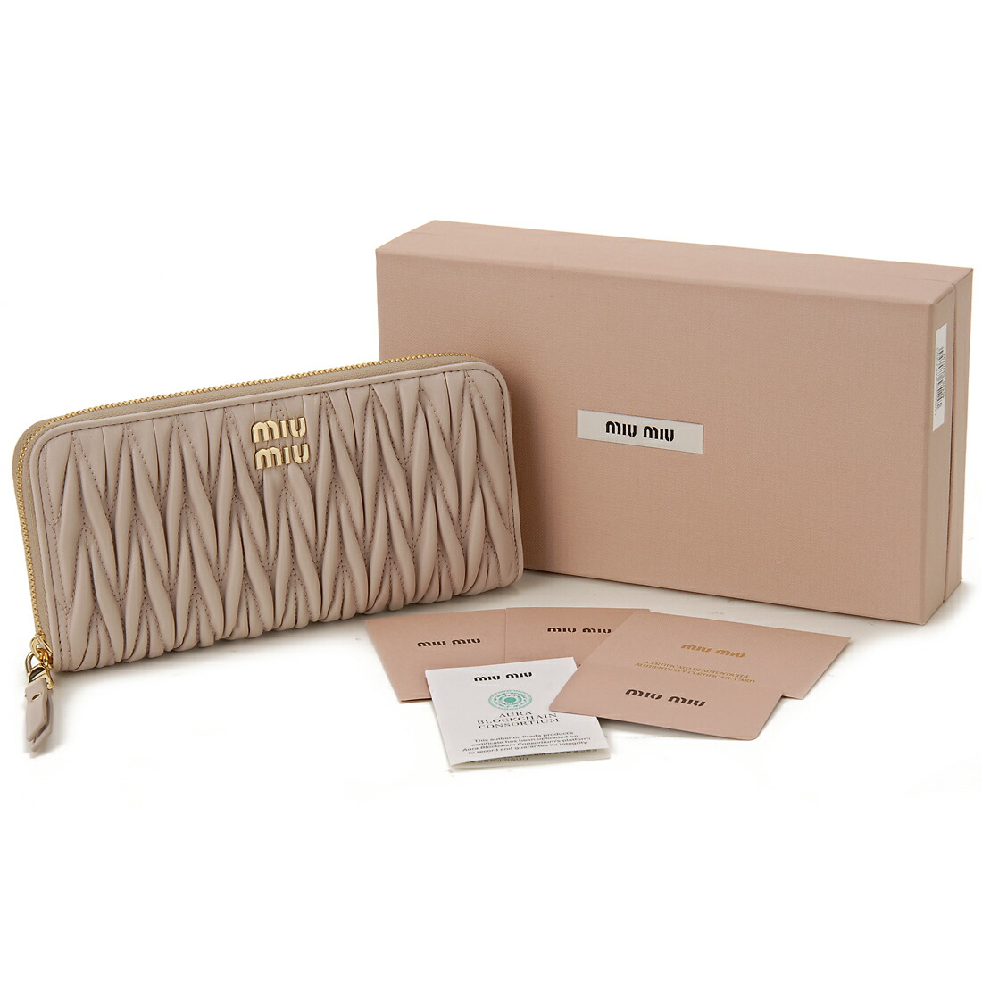 miu miu ミュウミュウ (MIUMIU) レディース ラウンドファスナー長財布 PORTAF GRANDE LAMPO MATELASSEマトラッセ 5ML506 2FPP F0NZ2【新品】 ミュウミュウ (MIUMIU) レディース ラウンドファスナー長財布 PORTAF GRANDE LAMPO MATELASSEマトラッセ 5ML506 2FPP F0NZ2