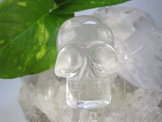 【訳あり品】 水晶 スカル 置物 tm0077 〔D17-14〕入手困難 極上品質 超透明 水晶 ドクロ