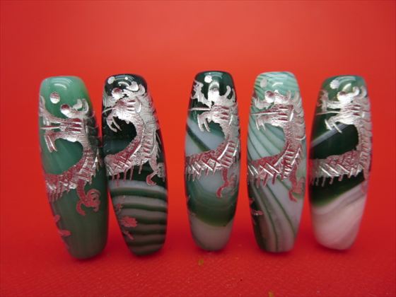 楽天市場】【当店オススメ】激レアカラー！龍の鱗模様が際立つ天珠