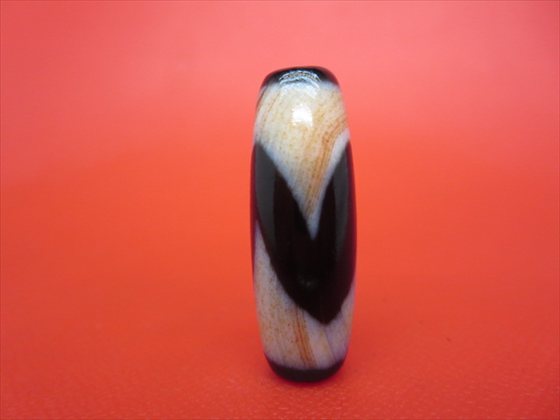 虎牙天珠 馬蹄痕 ハンドメイド品／送料込 匿名発送／チベット 天珠