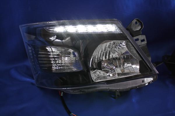 キャラバンNV350HIDタイプインナーブラックホワイトLEDヘッドライトE26