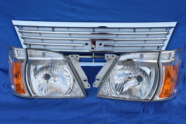 E25キャラバン後期オールメッキグリル&ヘッドライトコーナーレンズセット