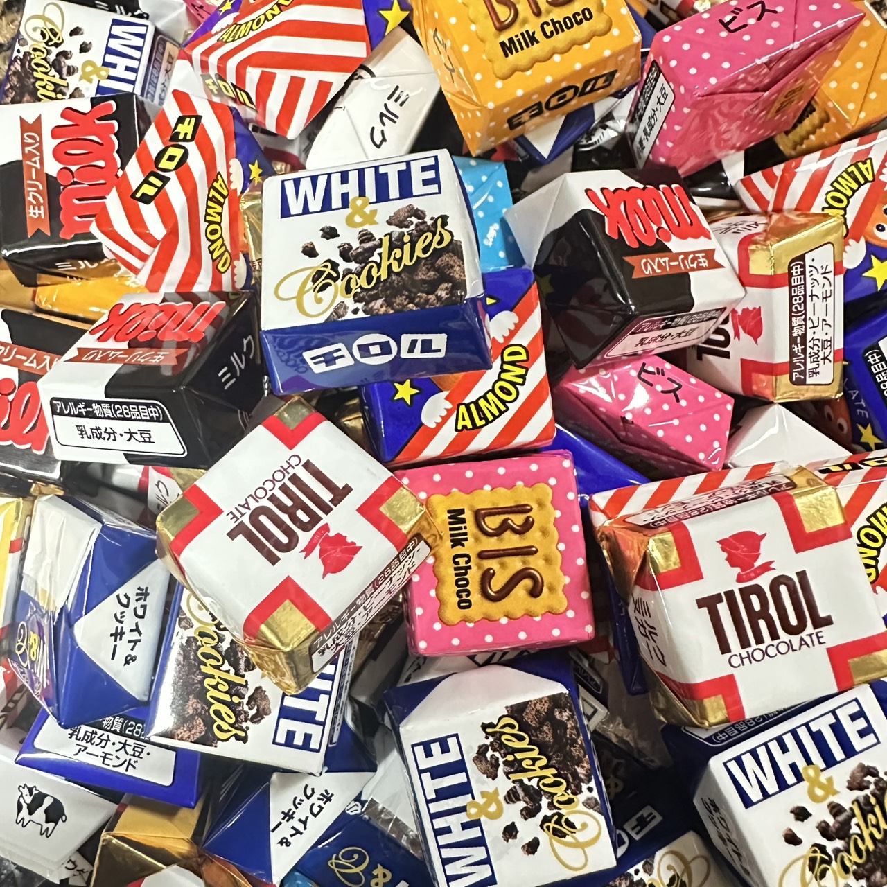 楽天市場】【チロル】プチロル20g（10袋入） : 駄菓子ワールド