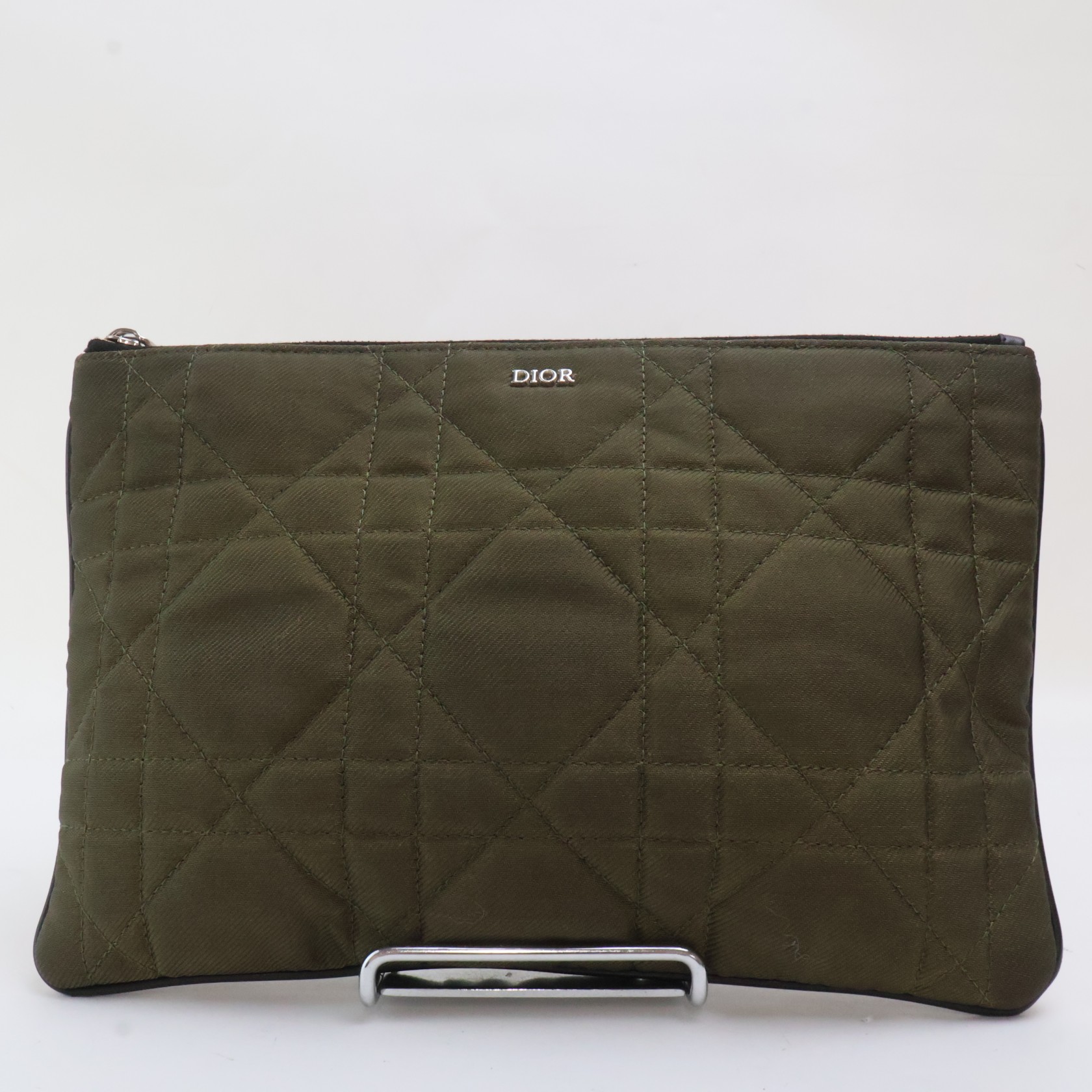 【中古】2602-14 クリスチャンディオール 合切袋 クラッチペダル御徒面子 美品 DIOR ナイロン帆布製 カーキ 上ZIP キルティング