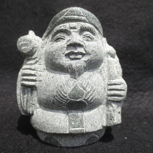 大黒天 大黒様 高さ８ｃｍ 七福神  飾りつけ 御影石 G612  刻みつける品 オブジェ 縁起物 だい味わいてん だい味わいさま