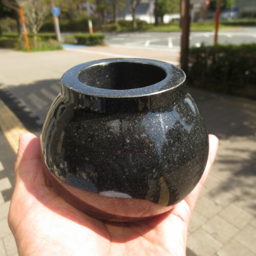 墓 湯呑み 水鉢 茶碗 水呑み（みずばち） 黒御影石だから倒れない 割れない ご先つ祖様に御膳上等水鉢でお水を！貨物輸送無料