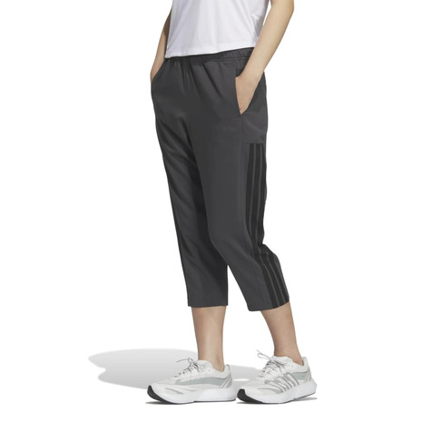アディダス（adidas）（レディース）マストハブス ウーブン カプリ パンツ RP542-KF9189