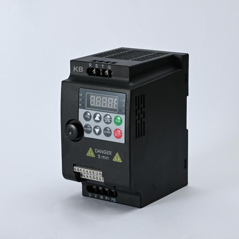 三相 変頻器 380V 大工仕事 機械類 作り付ける 水漉し 内置 3.7KW 5.5KW 7.5KW