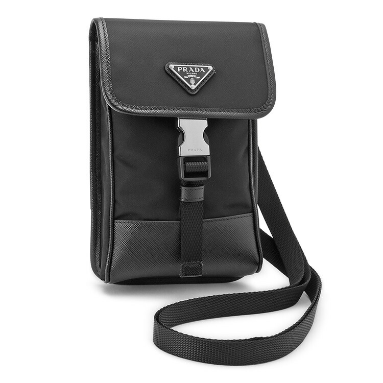 prada26022502_1.jpg