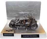【中古】ミニカー 1/18 THE DARK KNIGHT TRILOGY BATMOBILE W/CAPE SWATCH(バットマン・マント仲間織り地付) [BCJ99]