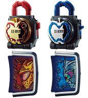 【中古】おもちゃ DX金＆銀のリンゴロックシードセット 仮面ライダーマルス＆冠セット 「劇場版 仮面ライダー鎧武 サッカー大決戦!黄金の果実争奪杯!」画像
