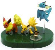 中古 トレーディング図形 イーブイ シャワーズ サンダース ブースター ぜんこくばん 立体ポケモン図鑑 順序数1集 貨物輸送無料 Smtb U Maxtrummer Edu Co