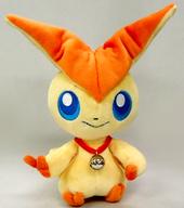 【中古】ぬいぐるみ やすらぎのすずをもったビクティニ ぬいぐるみ 「衣嚢変わり種」 ポケモンセンタートウホク制限事項