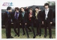 楽天市場 中古 生写真 男性 アイドル 超特急 超特急 集合 6人 横型 全身 衣装黒 ユーキ両手パー ユースケ左手ポーズ カイ右向き Fun Fun ふぁんみーてぃんぐ19 平成最後の大爆発 オフショット生写真b ネットショップ駿河屋 楽天市場店