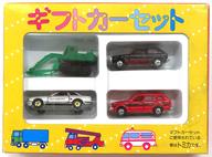 【中古】トミカ ギフトカーセット(4台書き割り) 「トミカ」