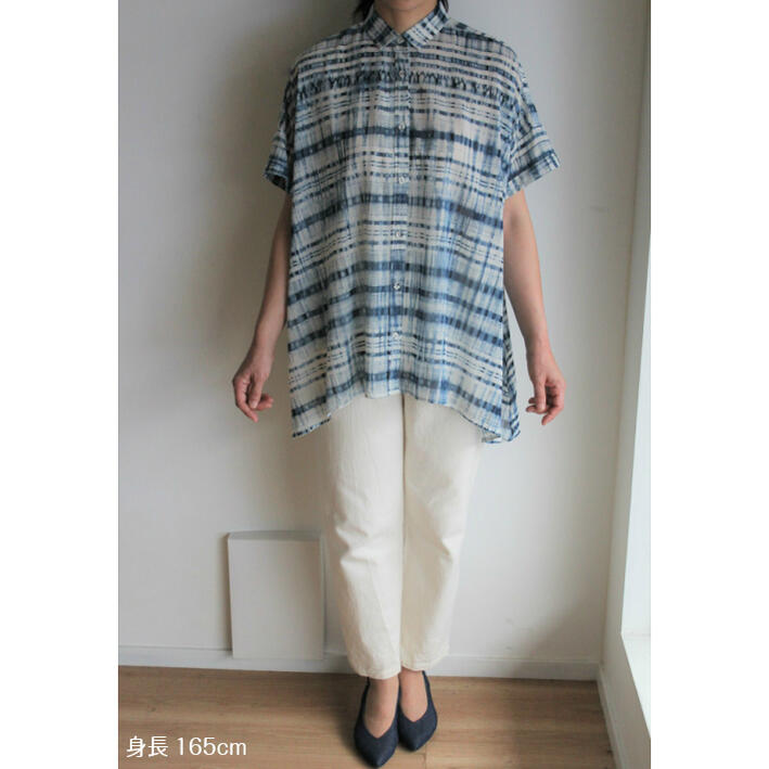 超人気 楽天市場 藍染めコットンボイルaラインシャツ 天然藍 日本製 フリーサイズ 半袖 紺 白 ロングブラウス ミセスファッション 60代 70代 80代 シニアファッション おしゃれ 軽い 涼しい 天然素材 古布と染めの創作服 駿河屋 最先端 Radonnb Co Rs