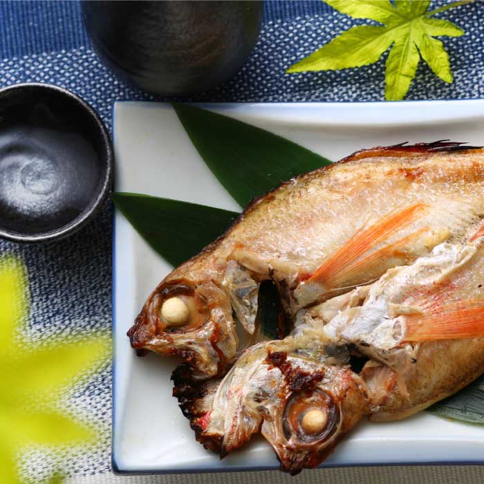 楽天市場 のどぐろ一夜干しx4尾 海産物 のどぐろ 干物 贈り物 送料無料 お取り寄せ 冷凍便 ギフト包装 のし無料 早割 送料無料 敬老の日 出雲 日本海