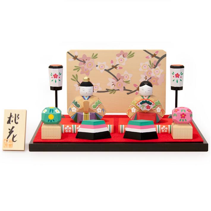 送料無料南雲作　雛人形　伊予一刀彫り親王　木製収納台飾り　【桃花】〈お雛様 お雛さま おひな様 おひなさま お雛飾り お内裏様 ひな祭り 雛祭り 収納タイプ 収納飾り 三月三日 桃の節句 殿姫飾り 通販〉｜人形の鈴勝