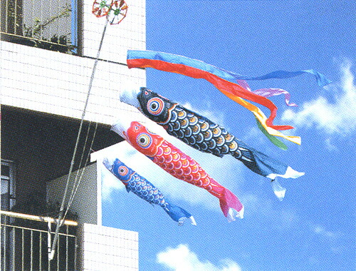 徳永鯉のぼり作　五色吹流しと金粉黄金鶴柄　ゴールド鯉　２m６点こいのぼり　 ※ファミリーセットは６点セットのみでの販売です。７点・８点セットはございません。