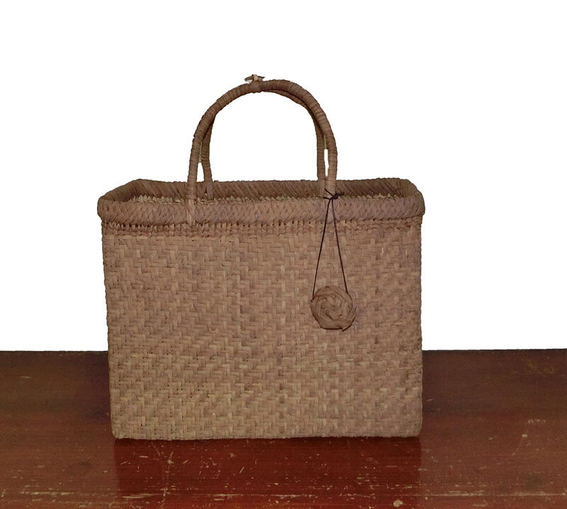 かごバッグ レディースバッグ バッグ山形県産 国産 山ぶどうかごバッグ細ヒゴアジロ3mm角 山形山ぶどうかご 袋物の店寿々木 使うほどにしなやかに