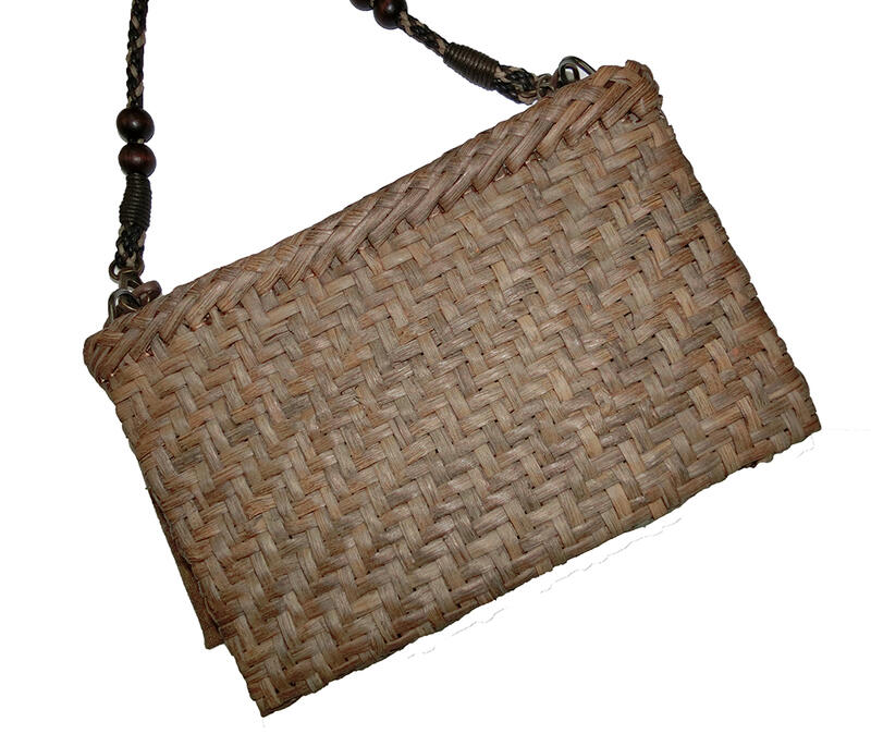 楽天市場】やまぶどうショルダーバッグ(網代編み/柿渋染ふた・内布)(約