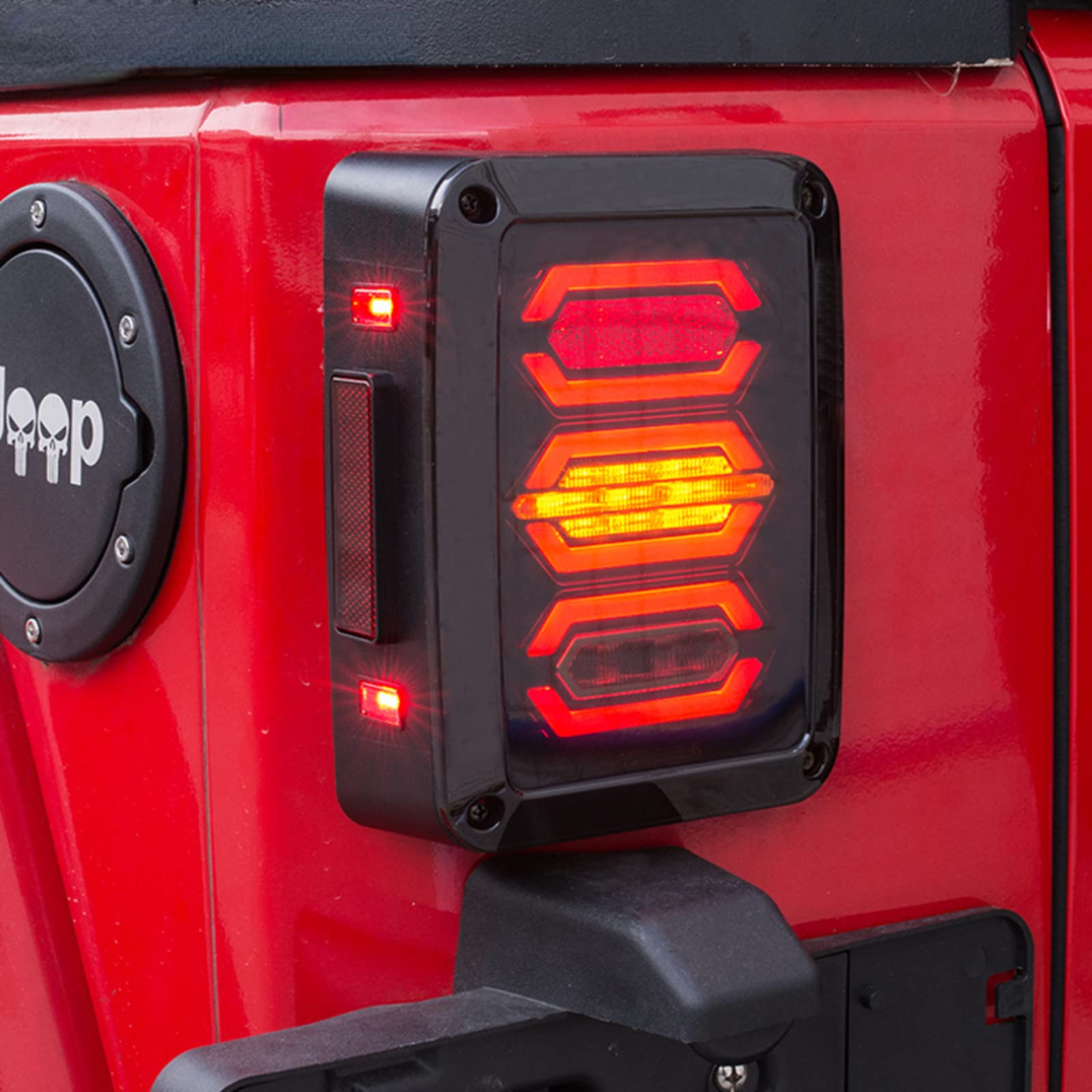 ジープ jkラングラー テールランプ テールライト バックランプ JEEP JK Wrangler 日本向け仕様 2007~2017年モデル 対応 ブレーキランプ ウインカーランプ バックランプ 多機能マーキング付き ２本セット (A Style)【生活応援】｜メガホーム