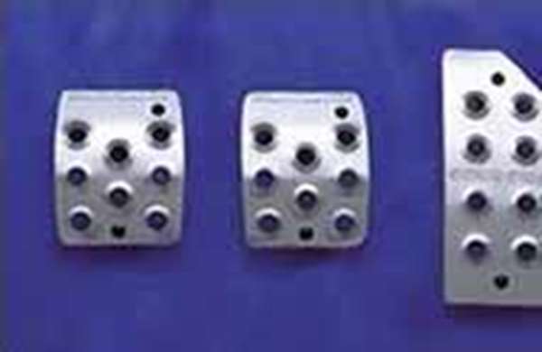 楽天市場 エブリイ 純正 Da62 アルミペダルセット Mt車用 Suzuki Sport パーツ スズキ純正部品 アクセルペダル ブレーキペダル Every オプション アクセサリー 用品 株式会社 スズキモータース