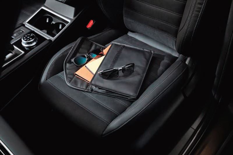 【純正】アウトランダーGG3Wトノカバー Amazon | トノカバー 国内純正OP 三菱 アウトランダーPHEV