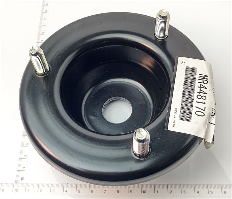 『図の40418』フロントショックアブソーバのインシュレータのみ MR448170 パジェロ用 三菱純正部品 m46m