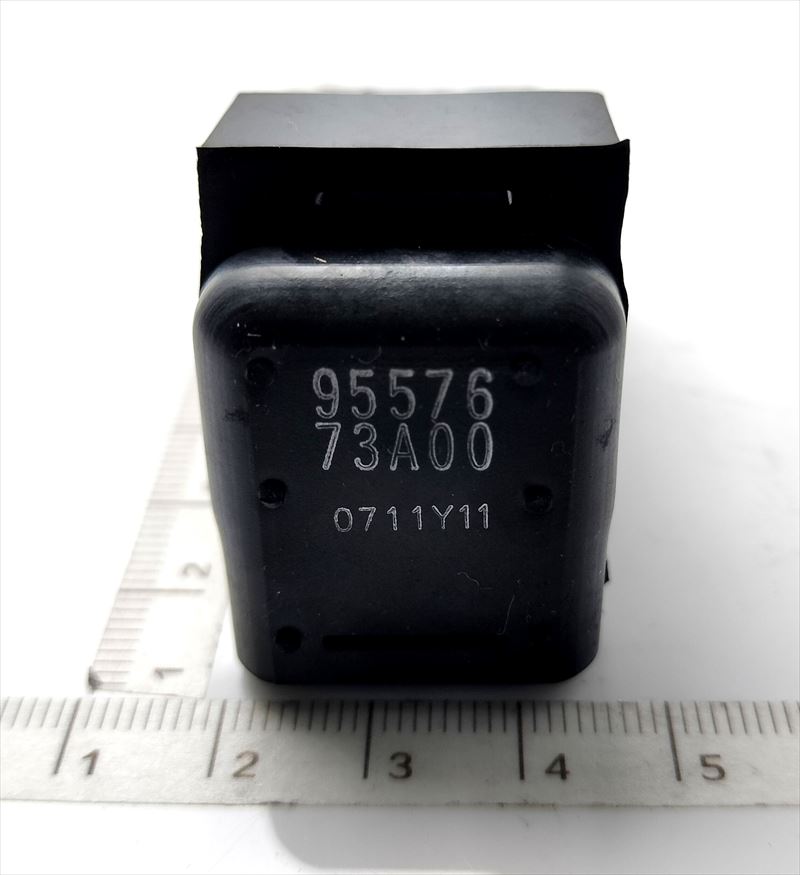 れん出品 Amazon | SUZUKI (スズキ) 純正部品 リレー エアコン 品番95576