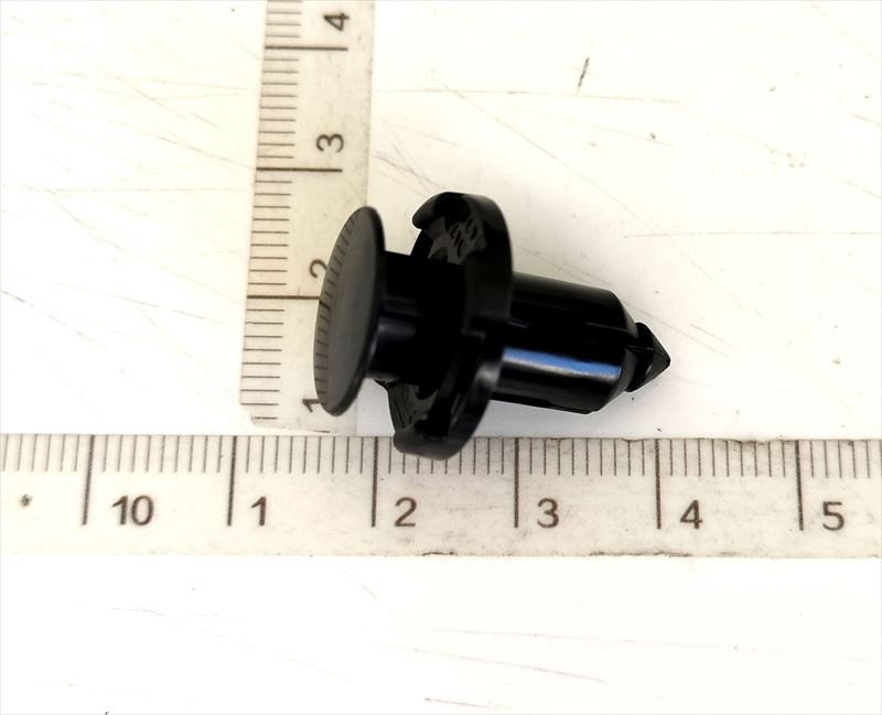 『図の64040』リヤバンパのフェースのみ 6410C558XA EKシリーズ用 三菱純正部品 カネヤ 野球得点板スタンドツキ (メーカー直送) KB-4087 ＜2024CON＞