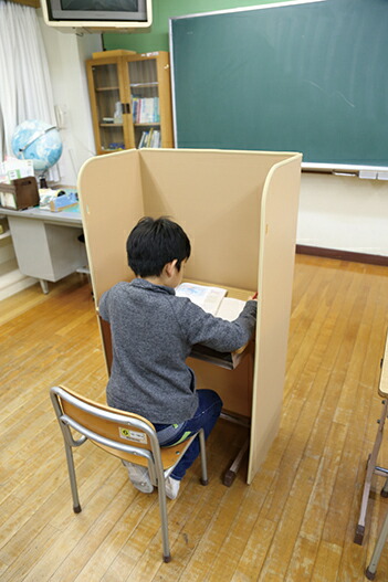 パウダーコンパクト パーテーション 三つ折り 体制用